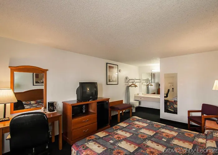 Rodeway Hotel