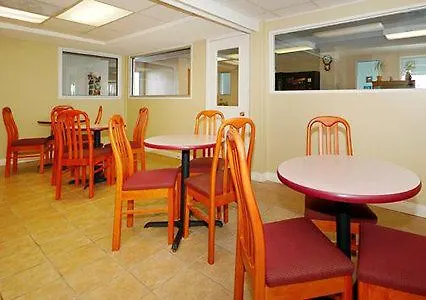 Rodeway Hotel 2*