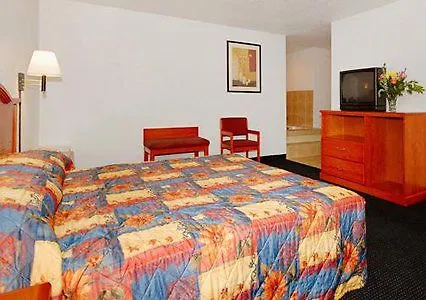 Rodeway Hotel Effingham